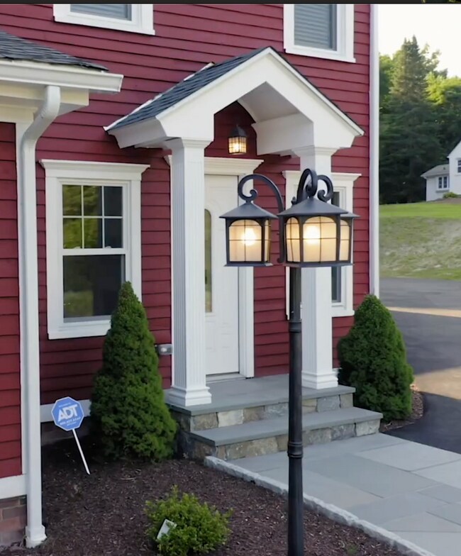 2222 Ridge Rd in North Haven, CT - Building Photo - Building Photo