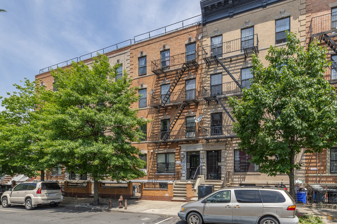 2153 Pacific St in Brooklyn, NY - Building Photo