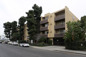 Cochran House in Los Angeles, CA - Foto de edificio - Building Photo