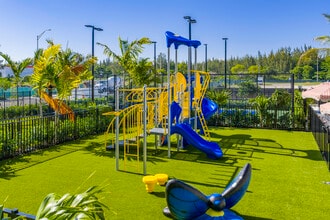 Atala Apartments in Miami, FL - Building Photo - Building Photo