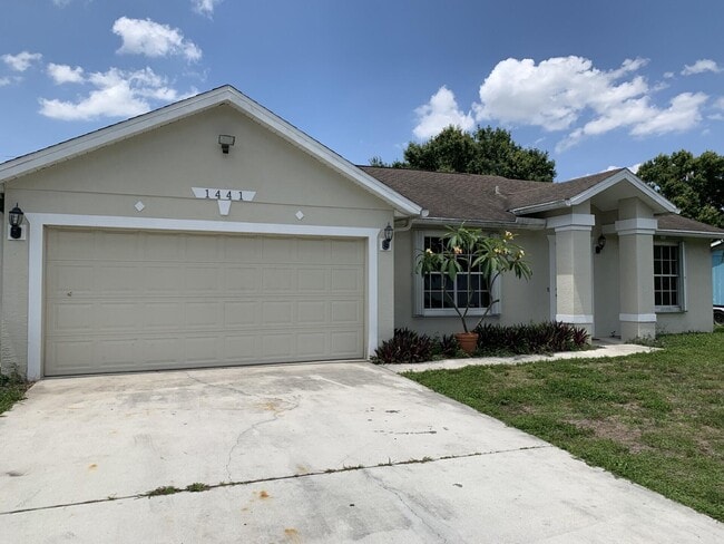 property at 1441 SW Medina Ave