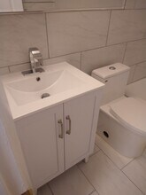 1600 Church Rd, Unit A202 in Wyncote, PA - Foto de edificio - Building Photo