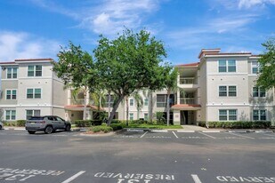 23660 Walden Center Dr in Bonita Springs, FL - Building Photo