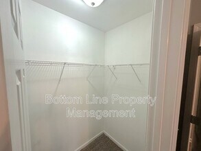 1463 Hidden Stream Ct in Charlotte, NC - Building Photo - Building Photo