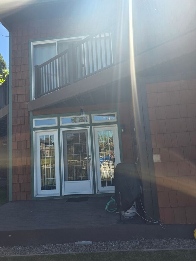 2081 Venice Dr in South Lake Tahoe, CA - Foto de edificio - Building Photo