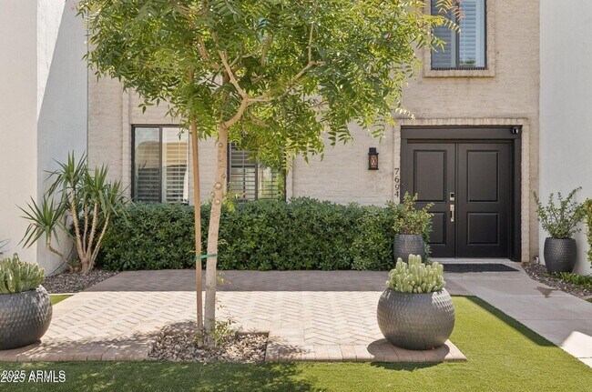 property at 7694 E Minnezona Ave