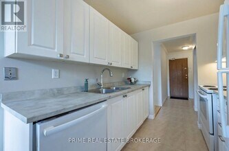 986 Huron St in London, ON - Building Photo - Building Photo