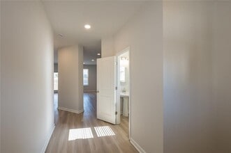 2928 Cottage Ln in College Park, GA - Building Photo - Building Photo