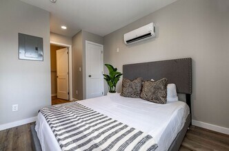 6919 Montgomery Rd in Cincinnati, OH - Foto de edificio - Building Photo