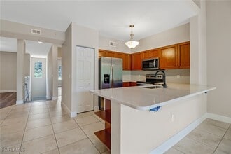 10025 Villagio Gardens Ln in Estero, FL - Building Photo - Building Photo