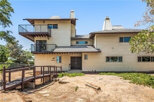 9150 10th Ave in Hesperia, CA - Building Photo