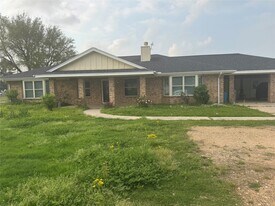 29102 Aztec St in Waller, TX - Building Photo