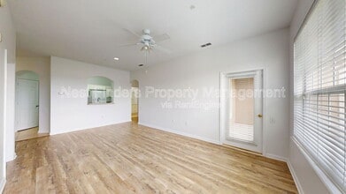 7990 Baymeadows Rd E in Jacksonville, FL - Building Photo - Building Photo
