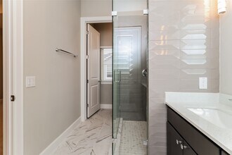 5107 Royal Heath Dr in Houston, TX - Building Photo - Building Photo