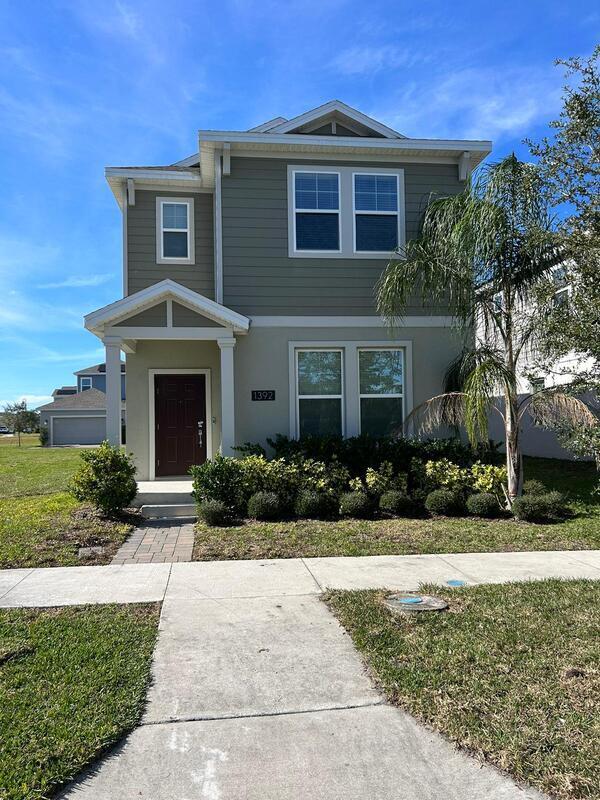 property at 1392 Viscaya Cove Blvd