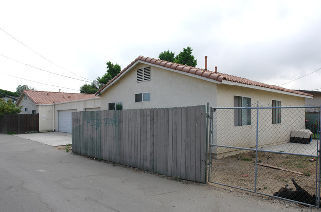 1359 N Parkside Dr in Ontario, CA - Building Photo - Building Photo