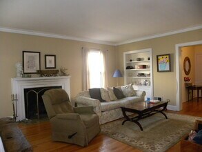 1104 Hull Terrace in Evanston, IL - Building Photo - Building Photo