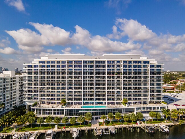 Riva in Fort Lauderdale, FL - Building Photo - Building Photo