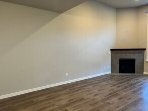 11458 Glacier Pl NW in Gig Harbor, WA - Building Photo - Building Photo