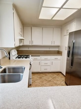 127 Tiger Ln in San Jacinto, CA - Foto de edificio - Building Photo