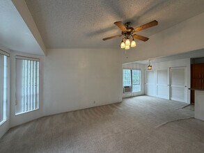 528 Mananai Pl in Honolulu, HI - Building Photo - Building Photo