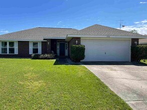 5720 Berrybrook Cir in Milton, FL - Building Photo - Building Photo