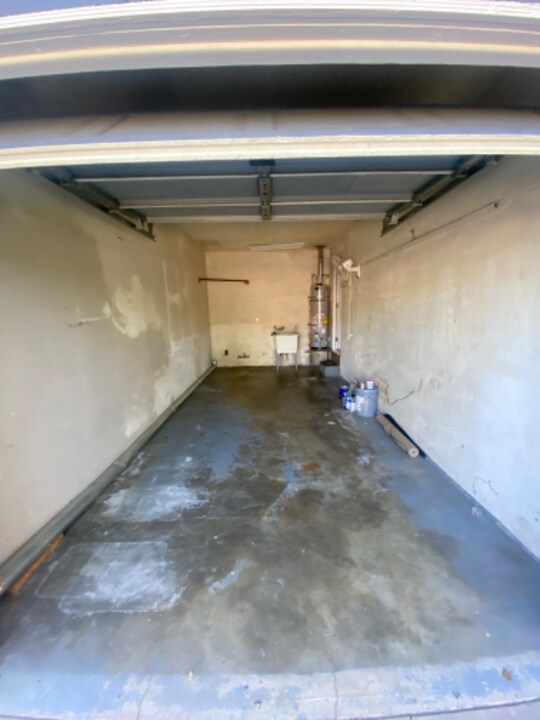 427 Covena Ave in Modesto, CA - Building Photo