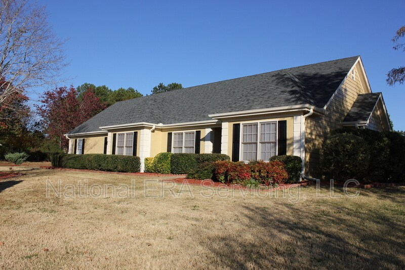 35 Trotters Ct in Covington, GA - Building Photo