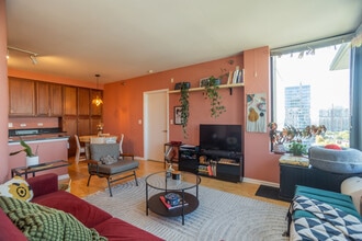 1255 S State St, Unit 1316 in Chicago, IL - Building Photo - Building Photo