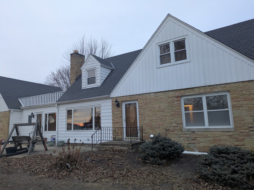 21834 Northcape St in Union Grove, WI - Building Photo