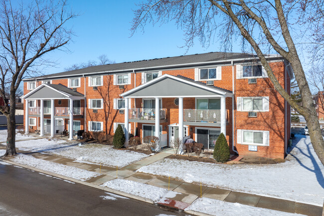 Village Of Arlington Heights in Arlington Heights, IL - Building Photo - Building Photo