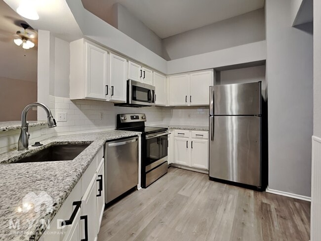 6006 Ashley Spring in San Antonio, TX - Building Photo - Building Photo
