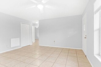 182 SE 27th Way, Unit 3313 in Boynton Beach, FL - Building Photo - Building Photo