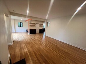 127 Westland Dr in Pittsburgh, PA - Building Photo - Building Photo