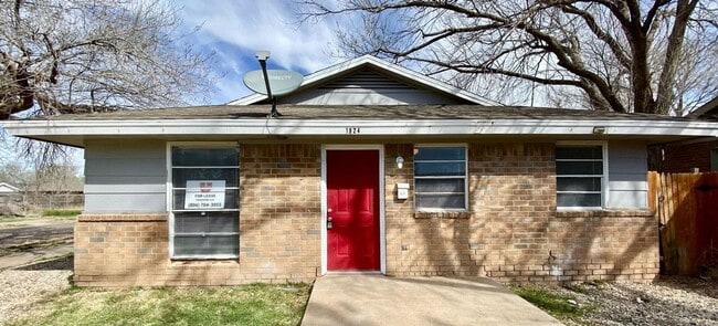 1924 16th St in Lubbock, TX - Building Photo - Building Photo