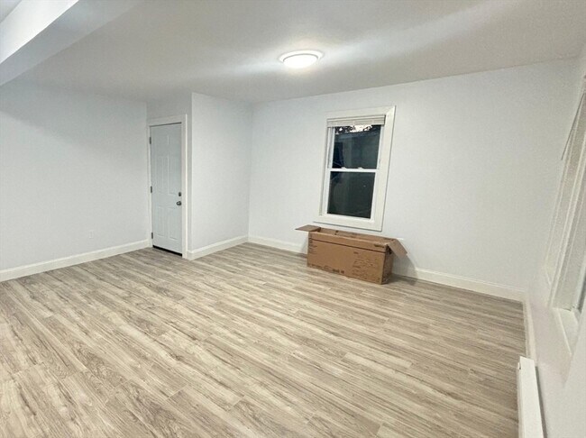 926 Waverly St in Framingham, MA - Building Photo - Building Photo