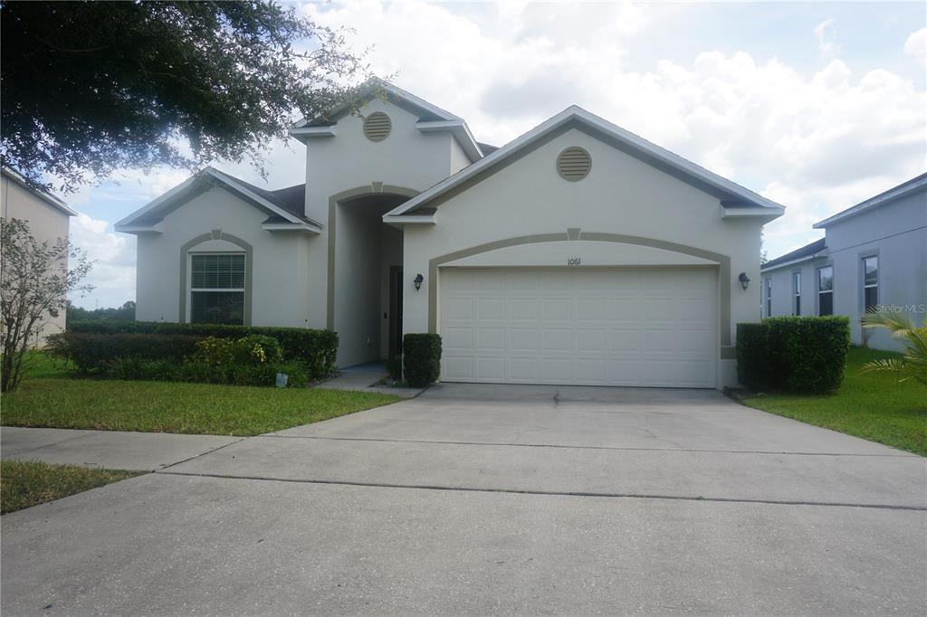 1061 Suffragette Cir in Haines City, FL - Building Photo