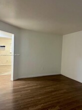 15 NW 70th St in Miami, FL - Building Photo - Building Photo
