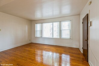 1905 E 86th St in Chicago, IL - Building Photo - Interior Photo