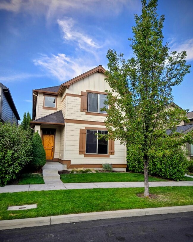 20758 NE Sierra Dr