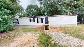 311 Goldsmith Rd in Simpsonville, SC - Building Photo
