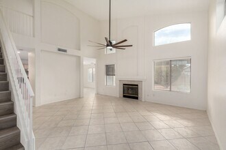 4667 E Summerhaven Dr in Phoenix, AZ - Building Photo - Building Photo