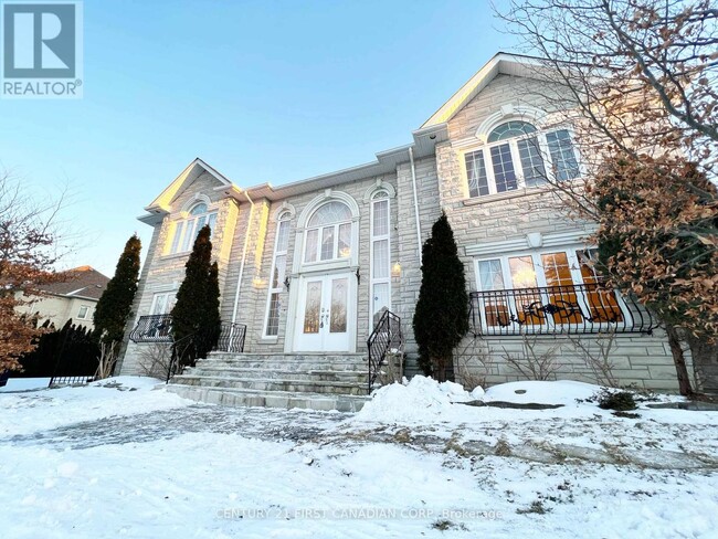 68 Chantilly Crescent in Richmond Hill, ON - Building Photo - Building Photo