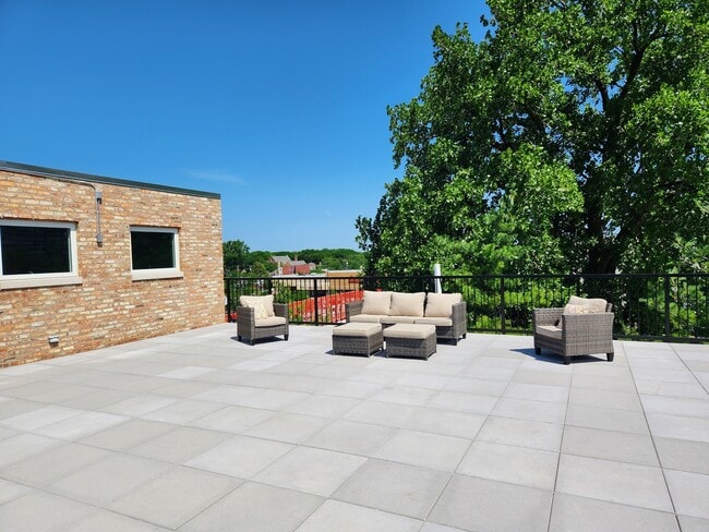 5240 N Winthrop Ave in Chicago, IL - Building Photo - Building Photo