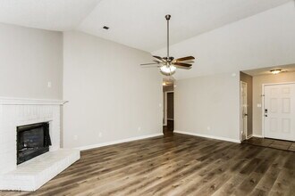 5769 Saranac Ave in Memphis, TN - Foto de edificio - Building Photo