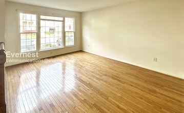 7386 Hidden Knolls Ct in Springfield, VA - Building Photo - Building Photo