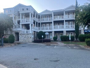 637 Williamson Rd in Mooresville, NC - Building Photo - Building Photo