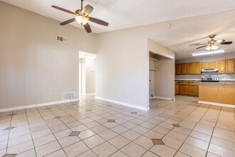 9614 South Bend in San Antonio, TX - Building Photo - Building Photo
