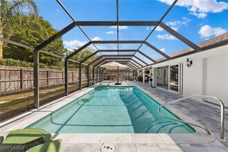 2467 Pinewoods Cir in Naples, FL - Building Photo - Building Photo