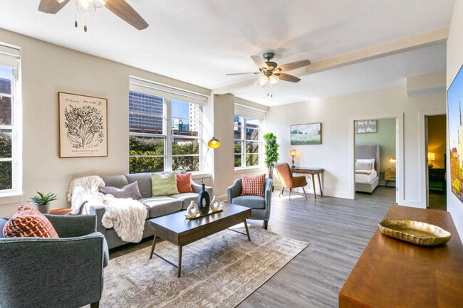 1111 Tulane Ave